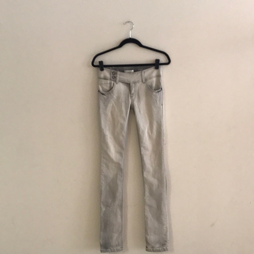 Unique Side Button Light Wash N.W. Woman Jeans